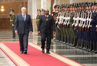 Церемония официальной встречи Президента Судана Омара Хасана Ахмеда аль-Башира во Дворце Независимости