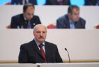 Прэзідэнт Беларусі Аляксандр Лукашэнка ў час пленарнага пасяджэння