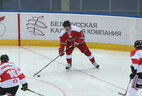 Александр Лукашенко в составе команды Президента Республики Беларусь принял участие в матче против команды Швейцарии