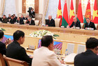 Президент Беларуси Александр Лукашенко во время переговоров