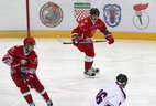 Команда Беларуси одержала победу в матче с ОАЭ на XIV Рождественском международном турнире любителей хоккея со счетом 12:7
