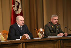 Президент Беларуси Александр Лукашенко и госсекретарь Совета безопасности Беларуси Станислав Зась