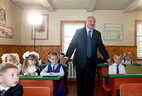 Александр Лукашенко посетил свой класс в бывшем здании Александрийской школы