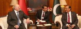Во время встречи с Президентом Пакистана Мамнуном Хусейном, 28 мая 2015 г.