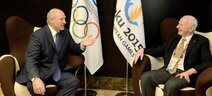 Во время встречи с президентом Европейских олимпийских комитетов Патриком Хикки в Баку, 13 июня 2015 г.