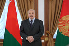Аляксандр Лукашэнка ў час цырымоніі ўзнагароджання