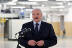 Президент Беларуси Александр Лукашенко во время встречи с трудовым коллективом