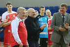 Александр Лукашенко во время посещения Дворца спорта "Уручье"
