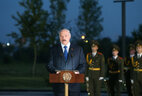 Президент Беларуси Александр Лукашенко выступил на митинге-реквиеме "Врата памяти", посвященном открытию мемориального комплекса "Тростенец"