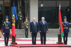 Церемония официальной встречи Президента Молдовы Николая Тимофти во Дворце Независимости