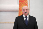 Аляксандр Лукашэнка ў час цырымоніі ўручэння