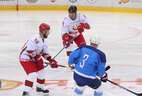 Команда Президента Беларуси победила сборную Международной федерации хоккея (IIHF) со счетом 11:3 в стартовом матче XVI Рождественского международного турнира любителей хоккея