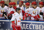 Команда Президента во время матча против сборной Международной федерации хоккея (IIHF)