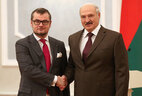 Президент Беларуси Александр Лукашенко принял верительные грамоты Чрезвычайного и Полномочного Посла Люксембурга в Беларуси Жана-Клода Кнебелера