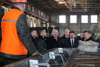 Александр Лукашенко во время посещения ОАО "Светлогорский завод железобетонных изделий и конструкций"