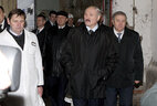 Александр Лукашенко во время посещения Слуцкого мясокомбината