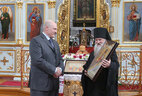 Президент Беларуси Александр Лукашенко и епископ Могилевский и Мстиславский Софроний