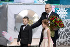 Александр Лукашенко на новогоднем благотворительном празднике