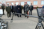 Александр Лукашенко во время посещения войсковой части внутренних войск