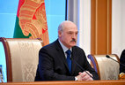 Аляксандр Лукашэнка ў час семінара-нарады