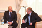 Президент Беларуси Александр Лукашенко и Президент Грузии Гиоргий Маргвелашвили в аэропорту Тбилиси