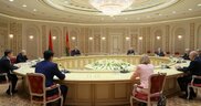 Во время встречи с главами делегаций высших органов финансового контроля государств - участников СНГ, Минск, 7 июня 2016 г.