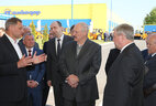 Александр Лукашенко посетил дочернюю компанию холдинга "Амкодор" – ЗАО "Амкодор-Пинск"