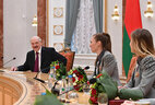 Президент Беларуси Александр Лукашенко во время встречи с участниками Олимпийских и Паралимпийских игр 2018 года