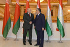 Президент Беларуси Александр Лукашенко, находящийся с рабочим визитом в Душанбе, встретился с Президентом Таджикистана Эмомали Рахмоном