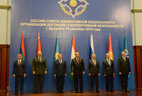 Участники саммита Организации Договора о коллективной безопасности в Душанбе
