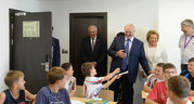 Александр Лукашенко во время посещения образовательного центра "Сириус" в Сочи