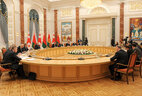 Переговоры с Президентом Грузии Георгием Маргвелашвили в расширенном составе
