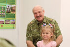 Аляксандр Лукашэнка ў час наведвання пагранзаставы "Дзівін"