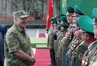 Аляксандр Лукашэнка з ветэранамі пагранслужбы