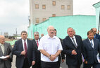 Александр Лукашенко во время посещения агрохолдинга "Купаловское"