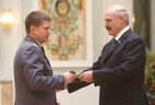 Председателю Государственного таможенного комитета Беларуси Юрию Сенько присвоено персональное звание государственного советника таможенной службы III ранга