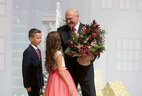 Президент Беларуси Александр Лукашенко на новогоднем благотворительном празднике