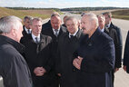 Александр Лукашенко во время посещения второй кольцевой автодороги