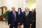 Аляксандр Лукашэнка ў час наведвання Акадэміі кіравання