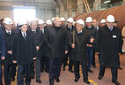 Аляксандр Лукашэнка знаёміцца з вытворчай базай будаўніцтва БелАЭС