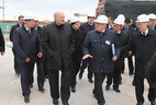 Аляксандр Лукашэнка ў час наведвання пляцоўкі будаўніцтва Беларускай АЭС