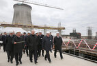 Александр Лукашенко во время посещения площадки строительства Белорусской АЭС