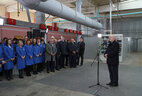 Aleksandr Lukashenko during a meeting with the personnel of Neman Glassworks