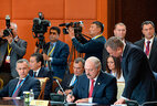 Совет глав государств СНГ на саммите утвердил пакет документов в сфере обеспечения безопасности и противодействия новым вызовам и угрозам. Александр Лукашенко