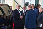 Президент Беларуси Александр Лукашенко во время посещения предприятия