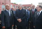 Александр Лукашенко во время посещения ОАО "Малоритская райагропромтехника"