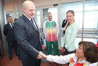 Александр Лукашенко во время посещения университета