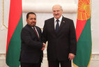 Президент Беларуси Александр Лукашенко и Чрезвычайный и Полномочный Посол Сальвадора в Беларуси Эфрен Арнольдо Берналь Чевес