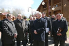 Александр Лукашенко во время посещения оздоровительного центра "Сосновая"