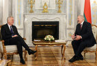 Переговоры Президента Беларуси Александра Лукашенко и Президента Сербии Томислава Николича в узком составе